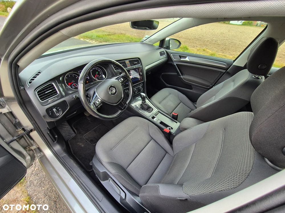 Volkswagen Golf 1.5 TSI BlueMotion ACT DSG Comfortline - 21