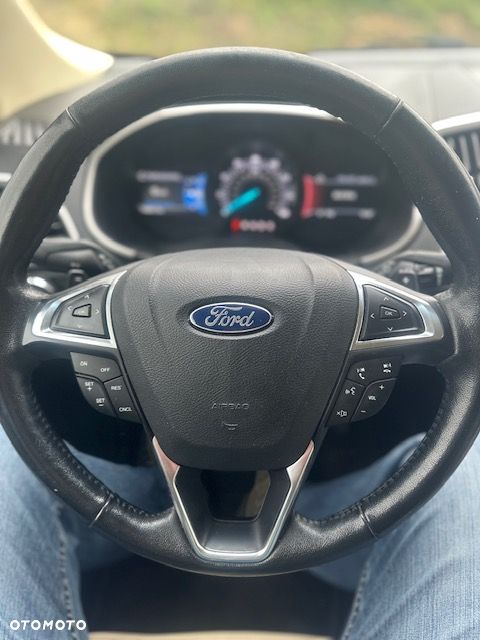 Ford Edge - 22