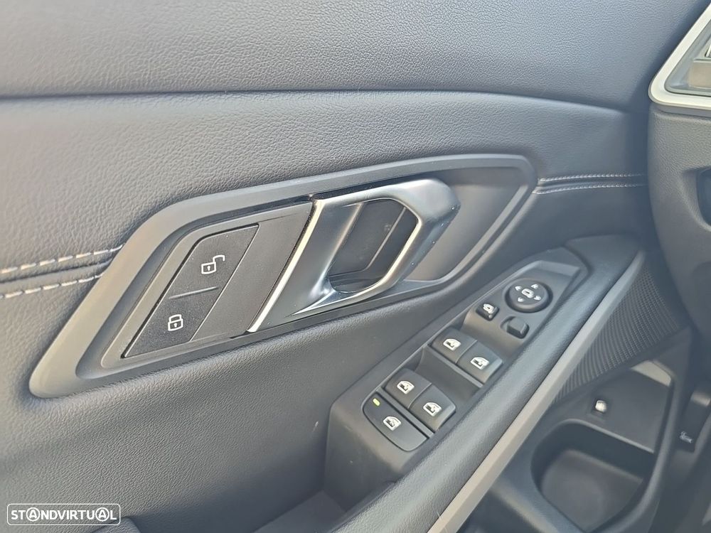 BMW 320 e Auto - 25