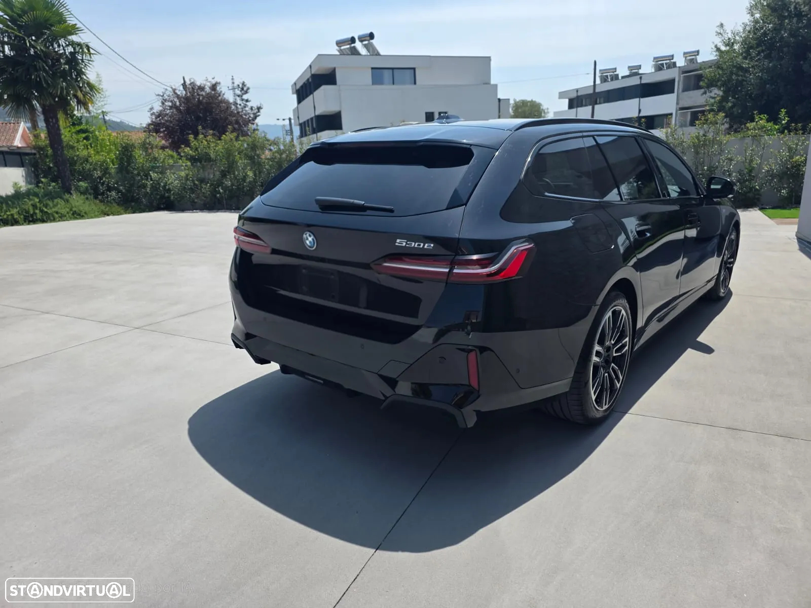 BMW 530 e Pack Desportivo M - 8