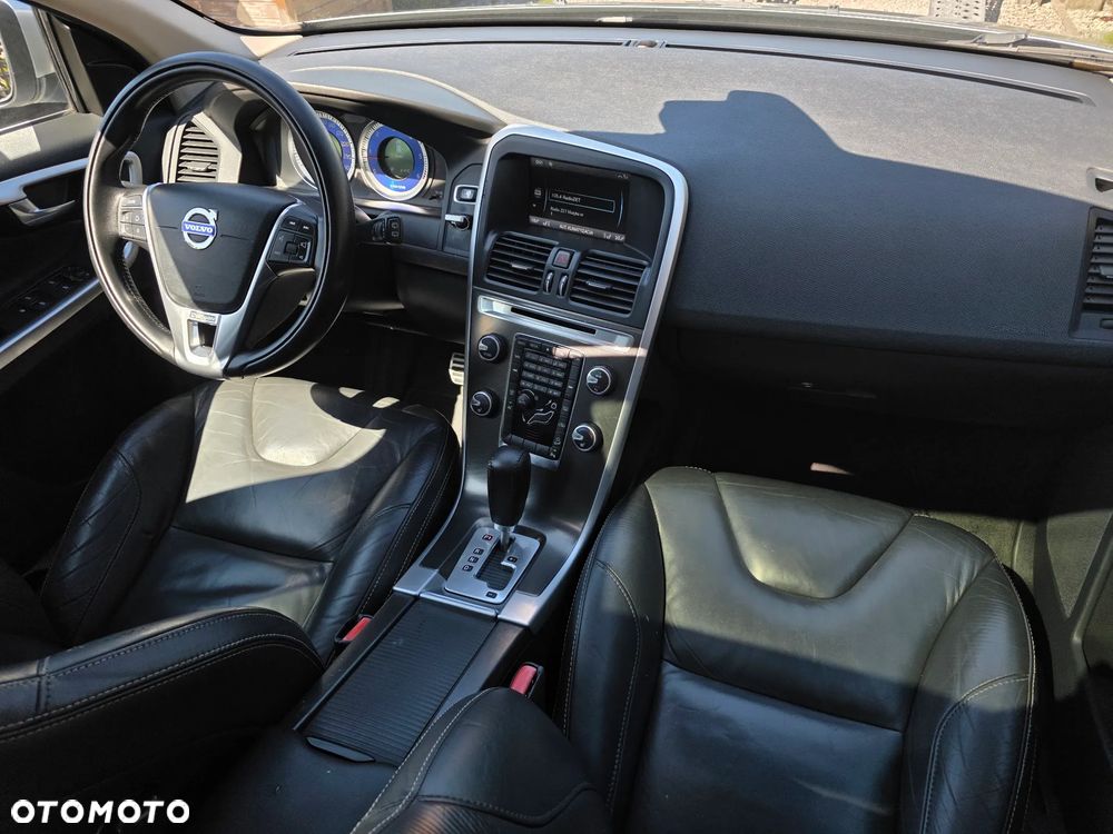 Volvo XC 60 D5 AWD Geartronic Summum - 7