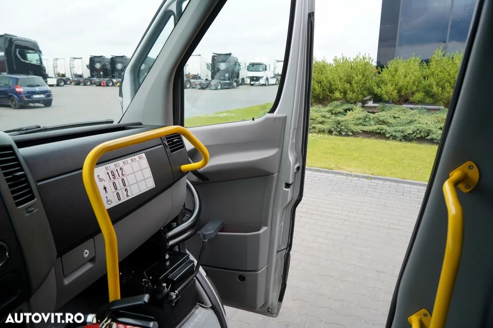 Mercedes-Benz SPRINTER 516 CDI / 2x A/C / IMPORTED / - 33