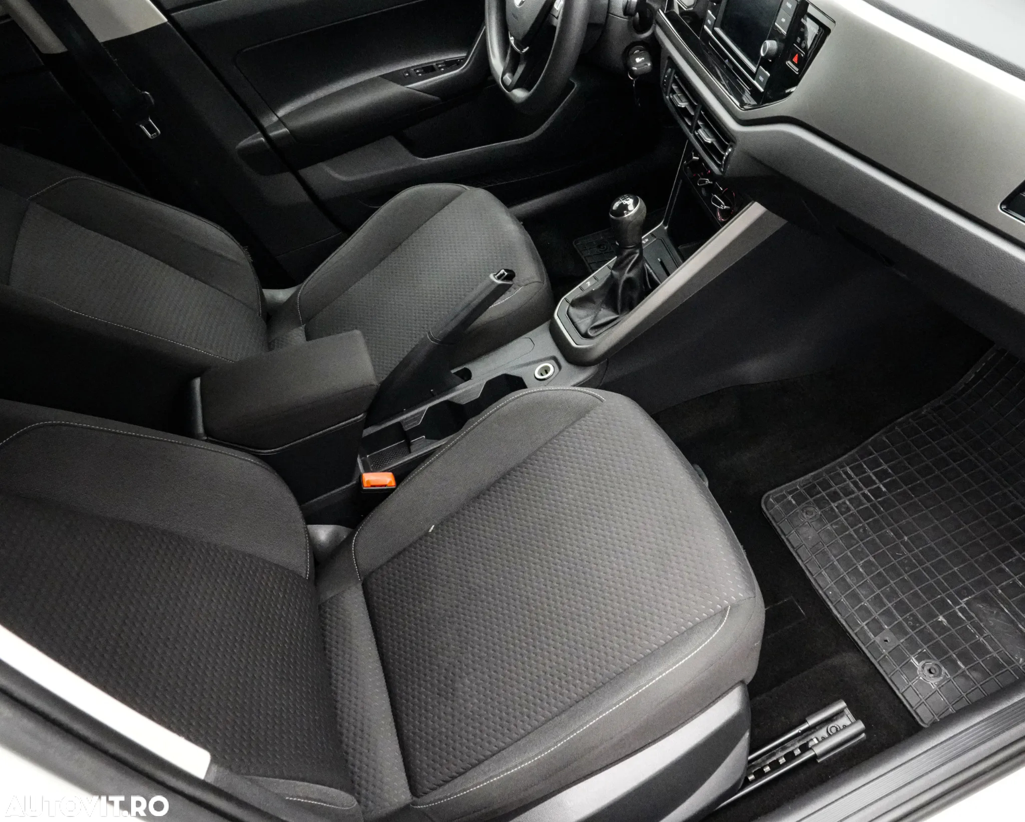 Volkswagen Polo 1.6 TDI DSG Highline - 10