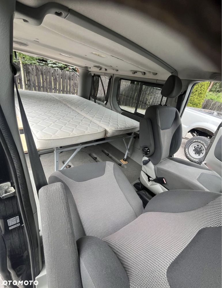 Opel Vivaro - 11
