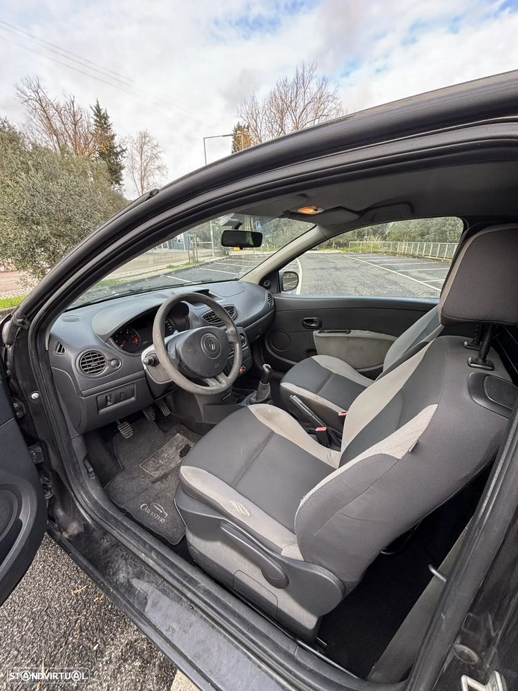 Renault Clio - 7