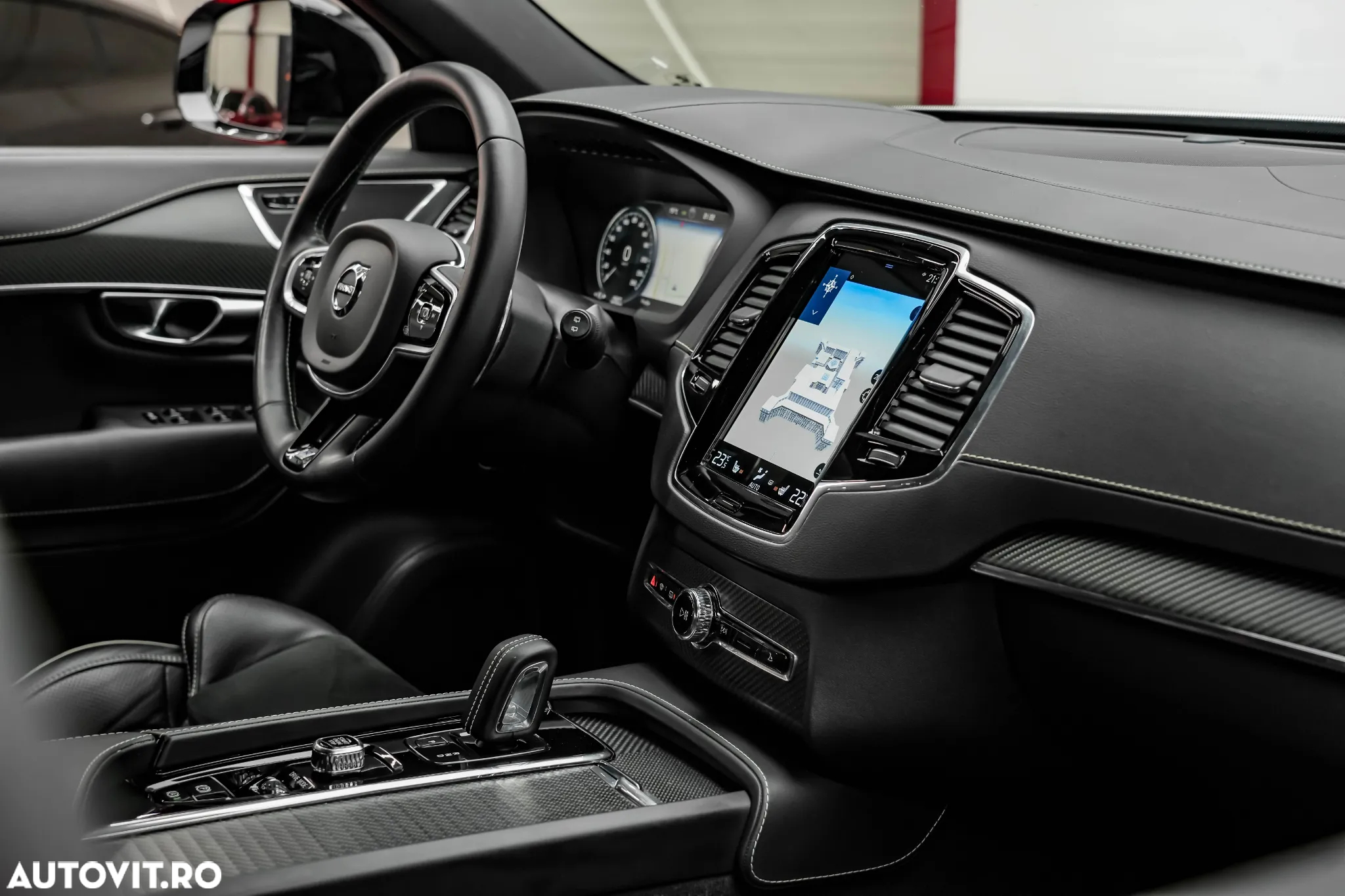 Volvo XC 90 AWD T8 Twin Engine Geartronic RDesign - 34