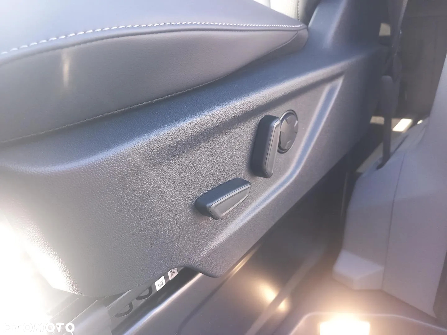 Ford Tourneo Custom 2.5 PHEV CVT 340 L2 Titanium X - 15