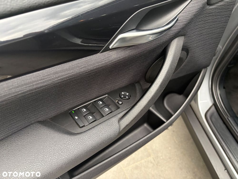 BMW X1 sDrive18d xLine - 10