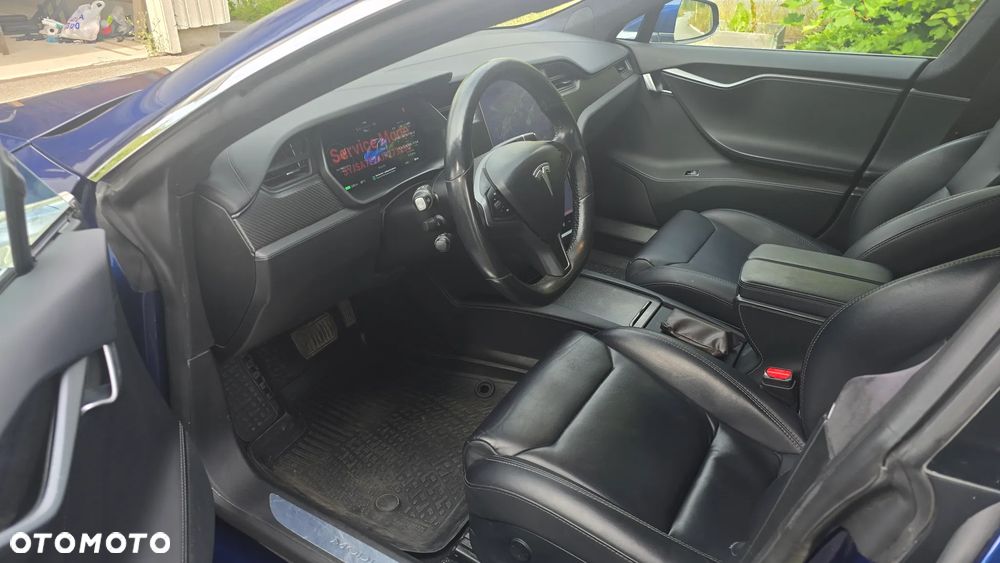 Tesla Model S - 10