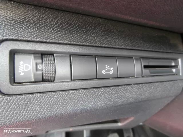 Peugeot 3008 1.5 BlueHDi Active Pack - 25