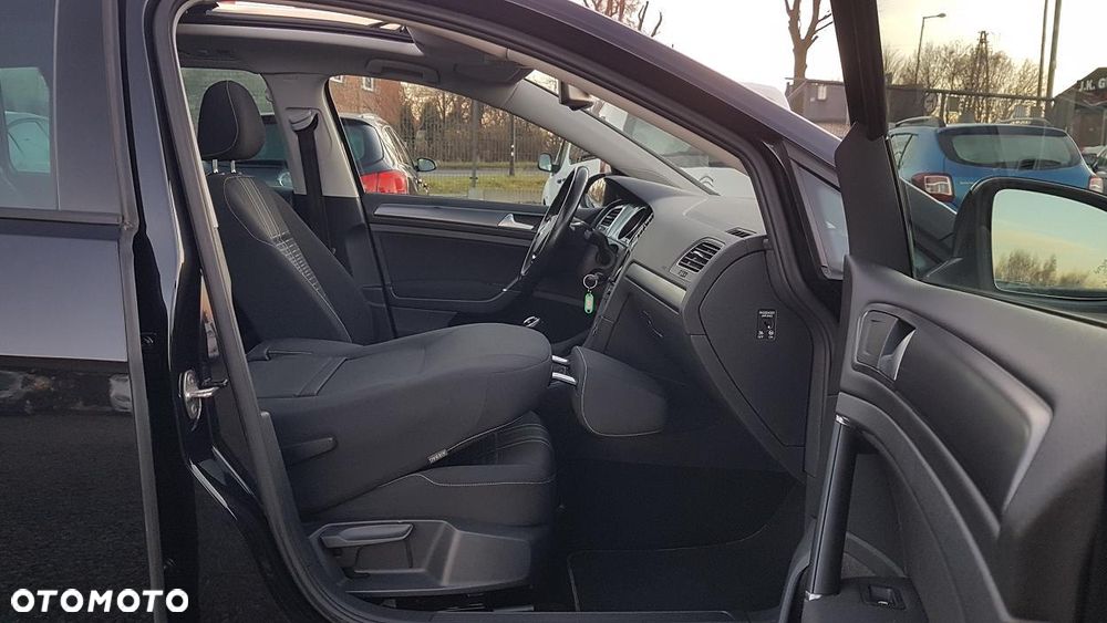 Volkswagen Golf Variant 2.0 TDI BlueMotion Technology Lounge - 27