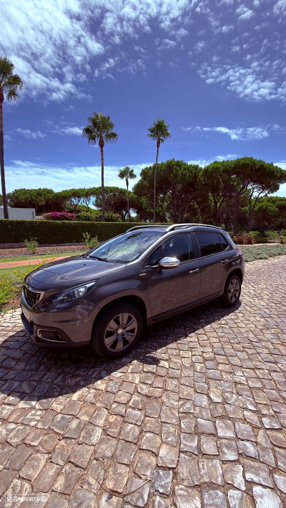 Peugeot 2008 1.2 PureTech Style - 1