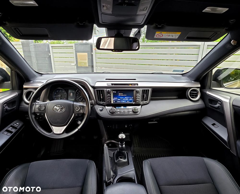 Toyota Rav4 2017 photo 2