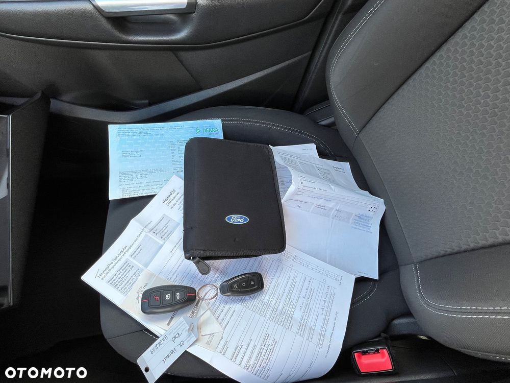 Ford Kuga 2.0 TDCi 2x4 Titanium - 18