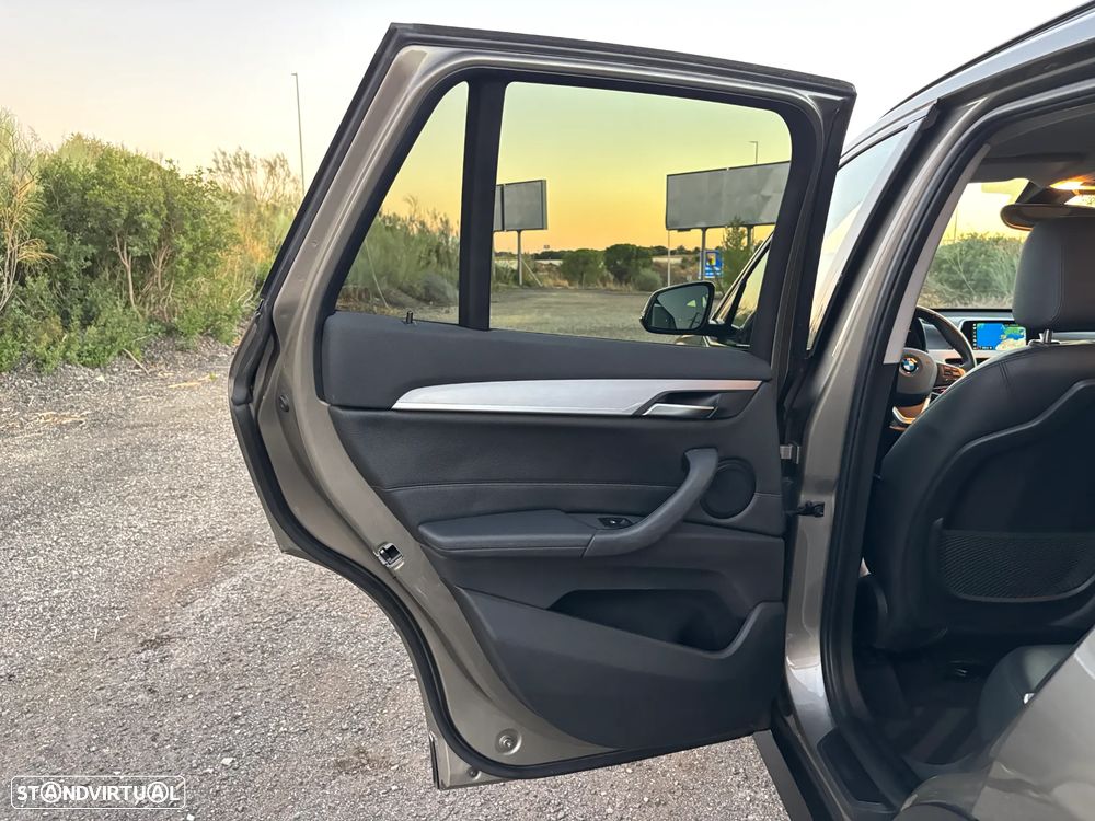 BMW X1 18 d sDrive Auto xLine - 32