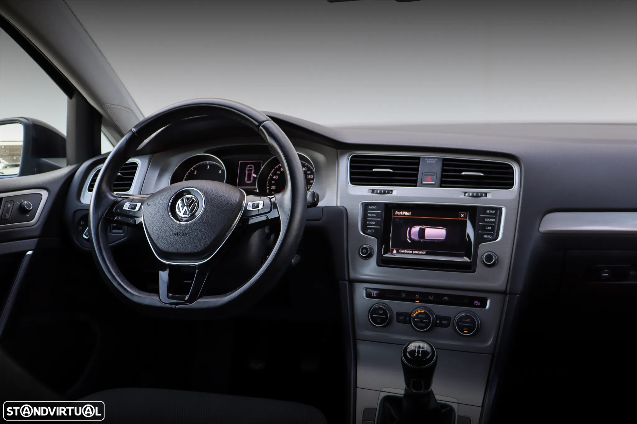 VW Golf Variant 1.6 TDi BlueMotion Confortline - 17