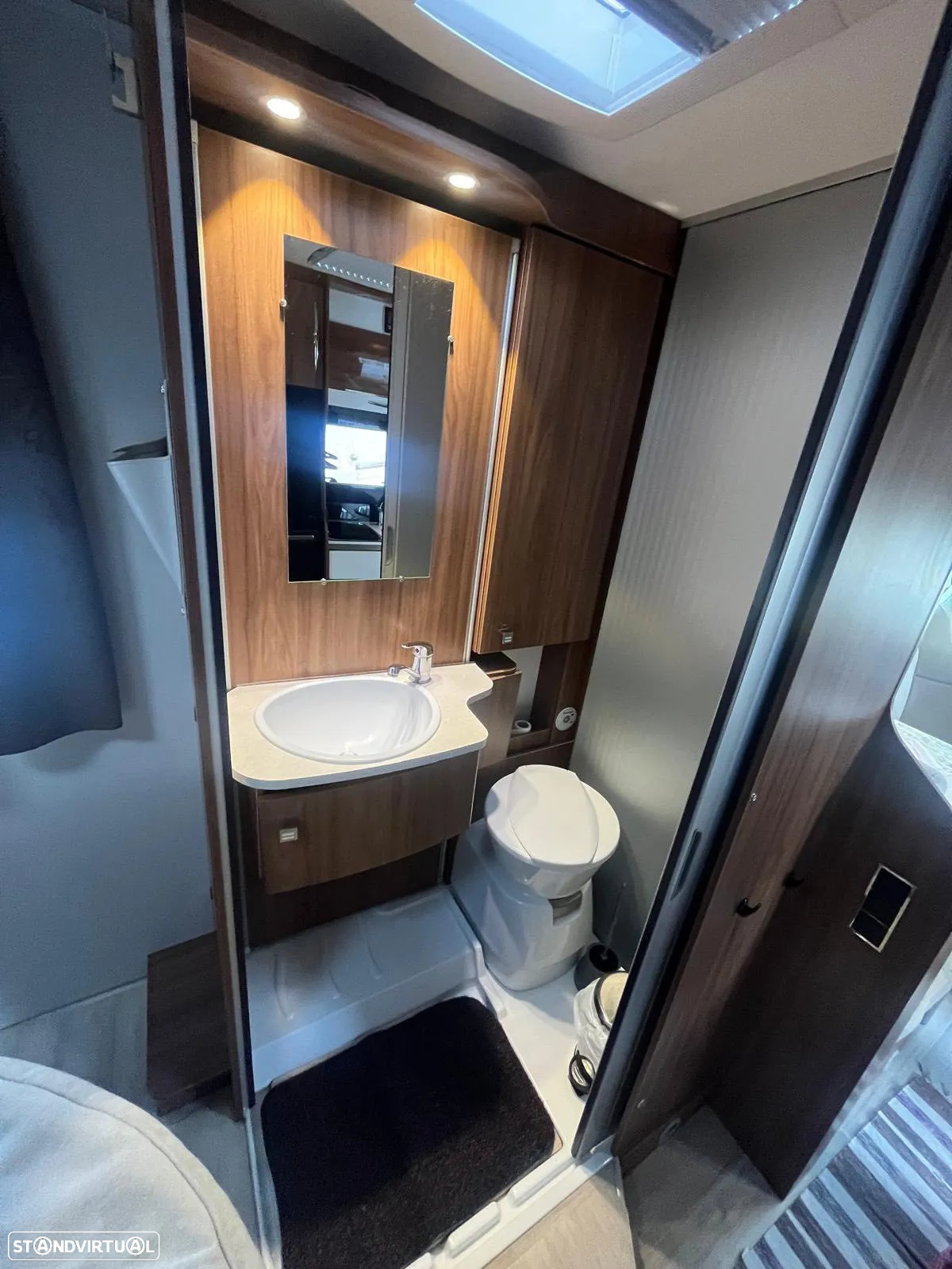 Pilote Essential Cama central - 14