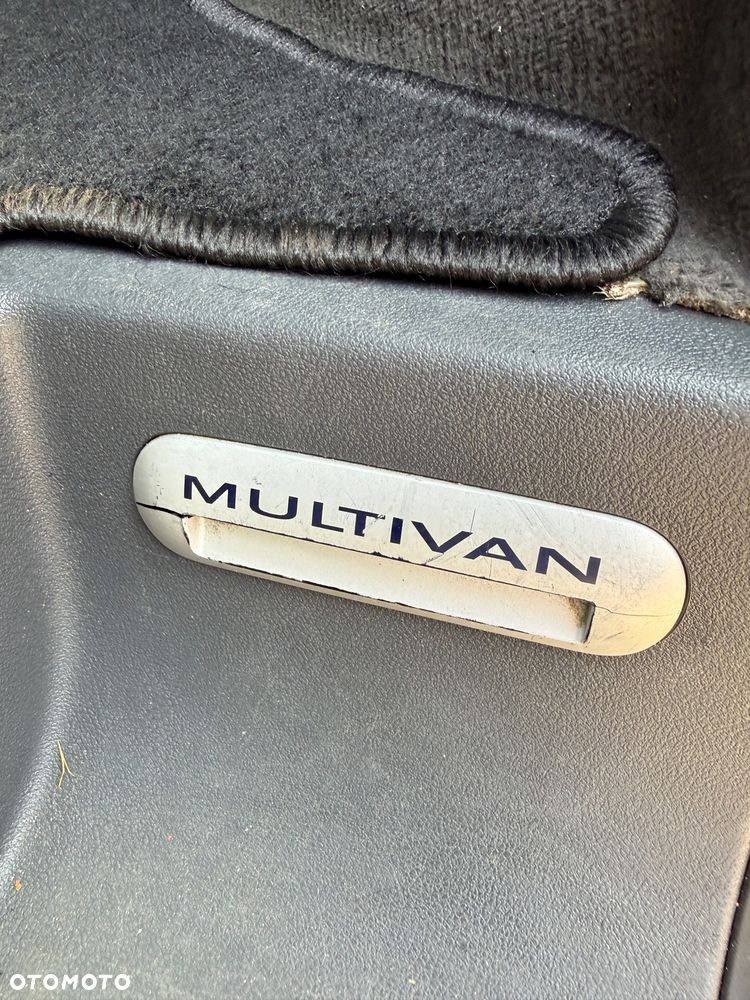 Volkswagen Multivan - 38
