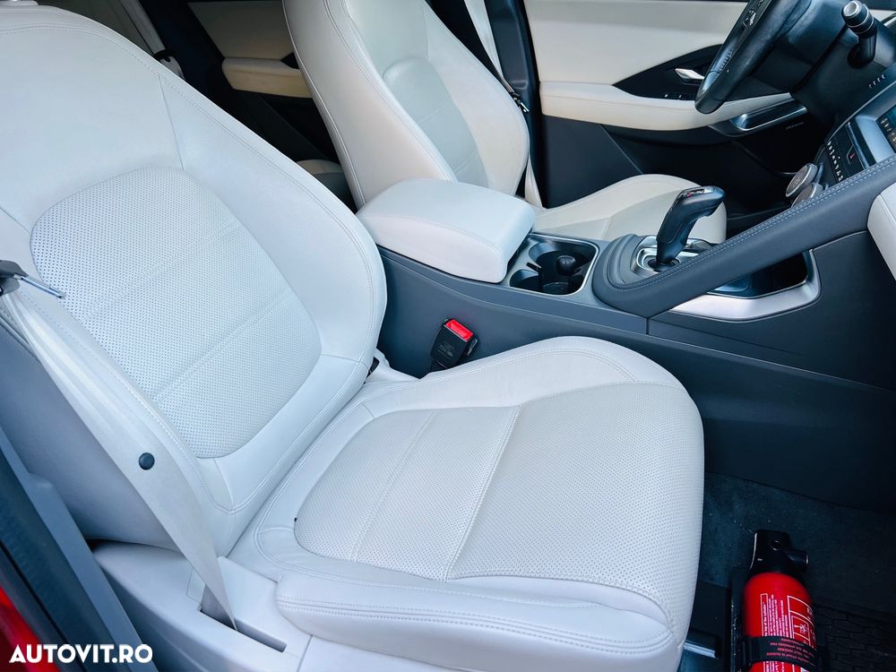 Jaguar E-Pace P200 AWD SE - 24