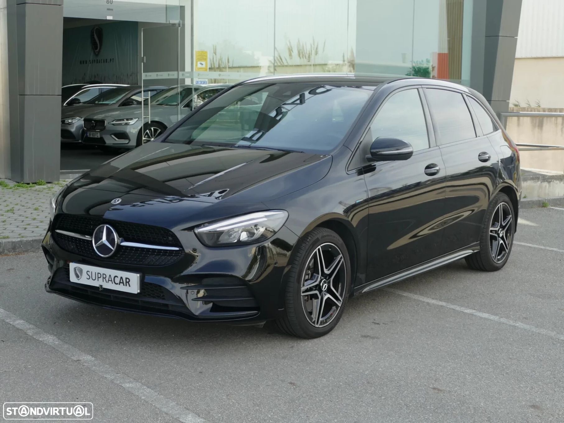Mercedes-Benz B 250 e AMG Line - 1