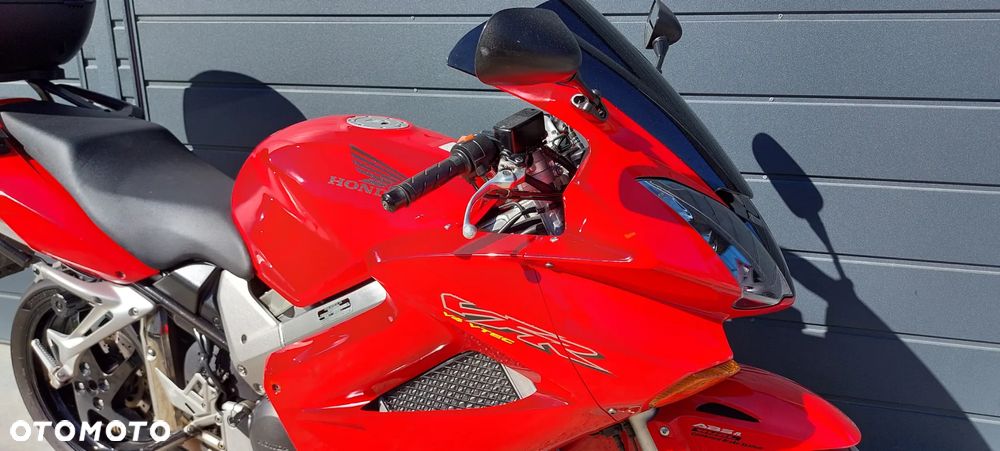 Honda VFR - 27