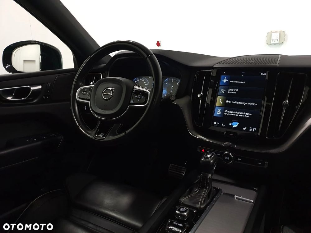 Volvo XC 60 D4 R-Design - 2
