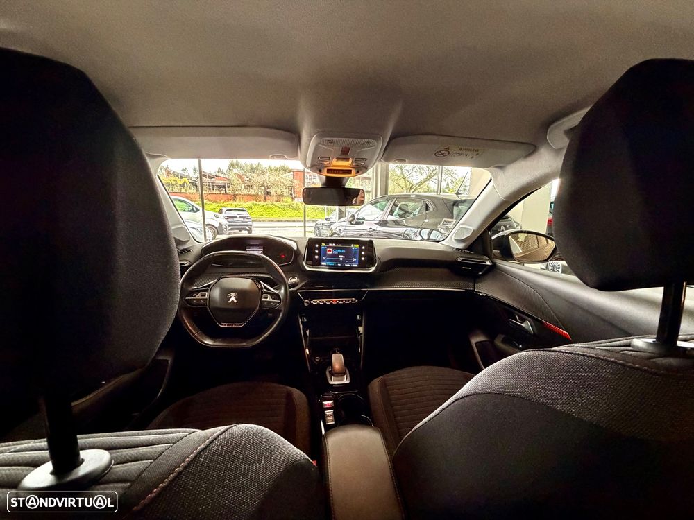 Peugeot e-208 - 8