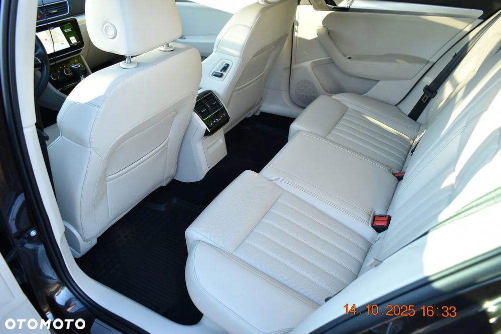 Skoda Superb 2.0 TSI 4x4 L&K DSG - 11