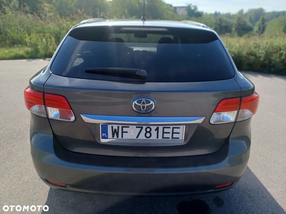 Toyota Avensis 1.8 Edition (2014) - 6
