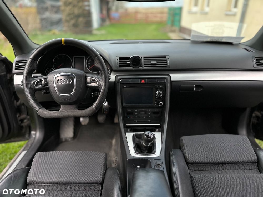 Audi A4 Avant 2.0 TDI - 9
