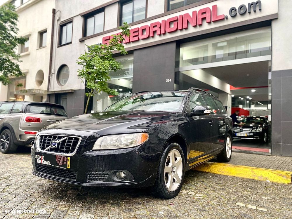 Volvo V70 2.0 D Momentum - 1