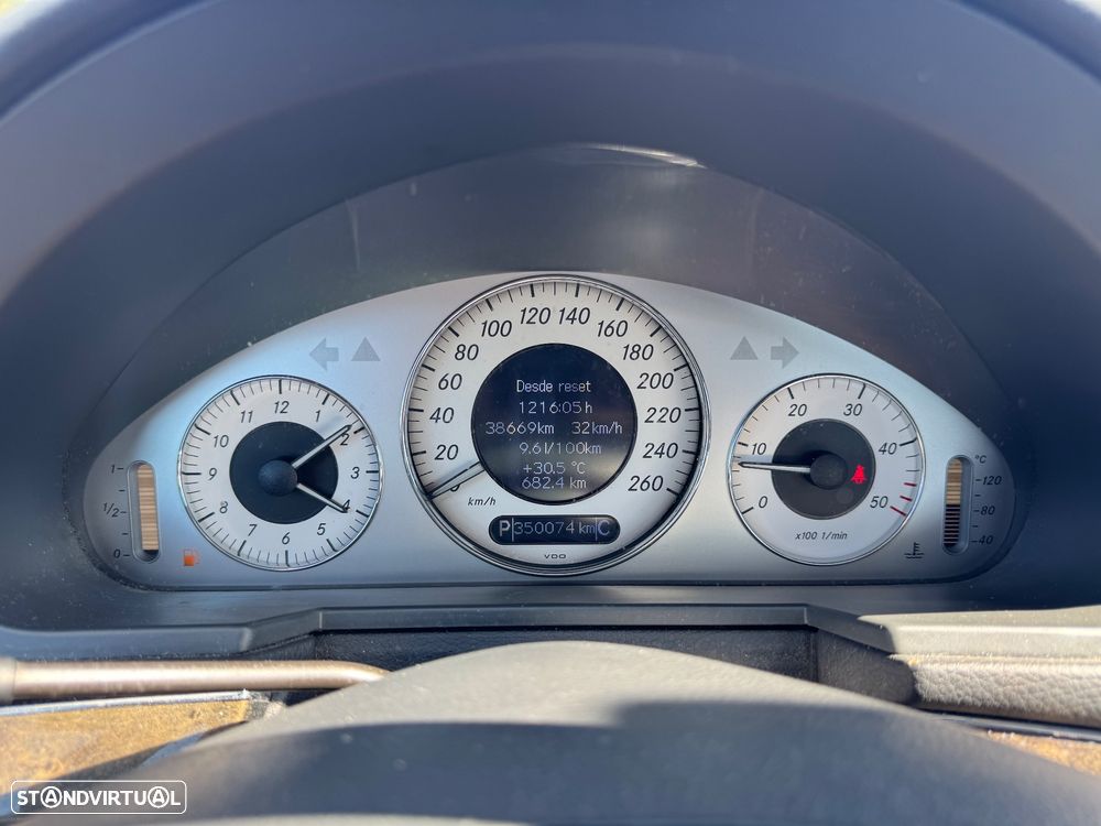Mercedes-Benz E 220 CDI Avantgarde Aut. - 27