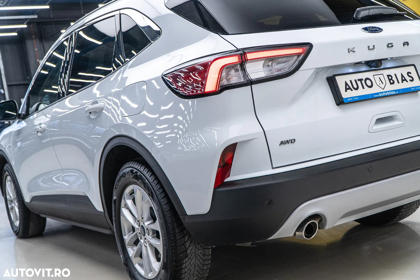 Ford Kuga 2.0 EcoBlue A8 AWD Titanium - 31