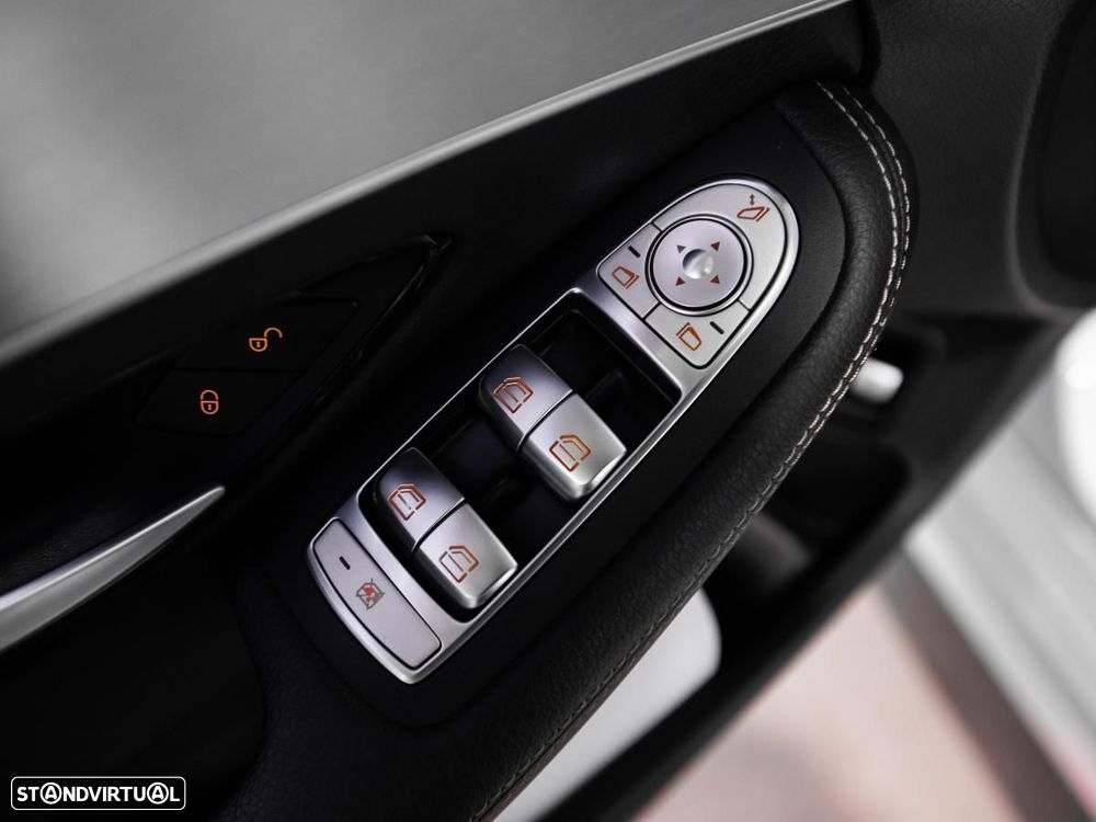 Mercedes-Benz C 300 de AMG Line - 15