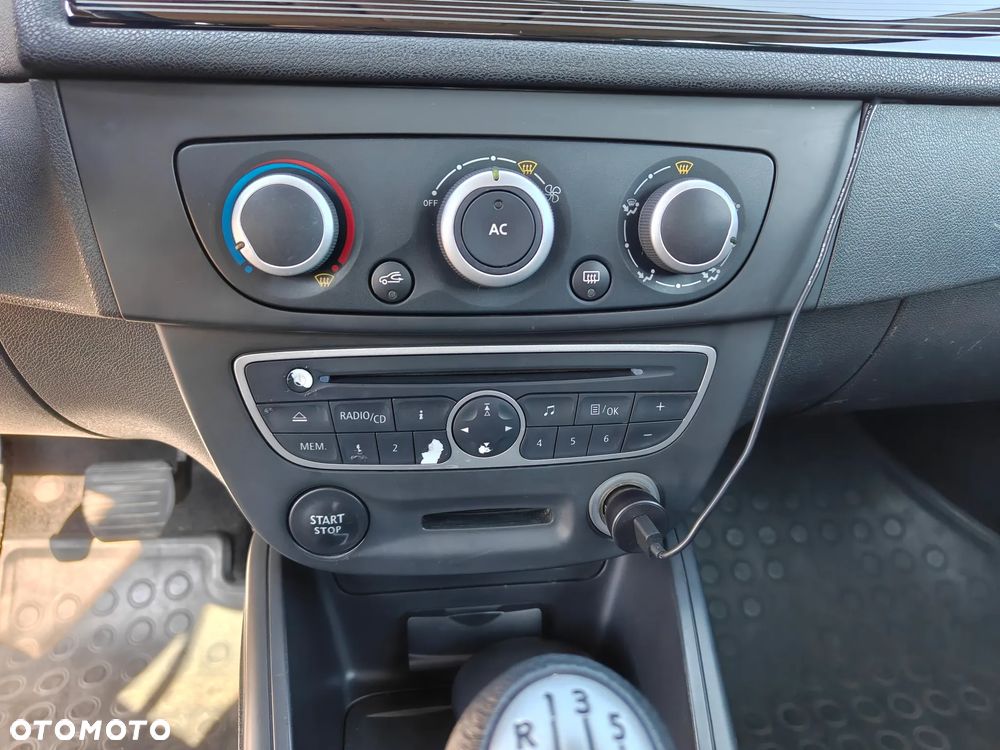 Renault Megane 1.5 dCi Color Edition - 27