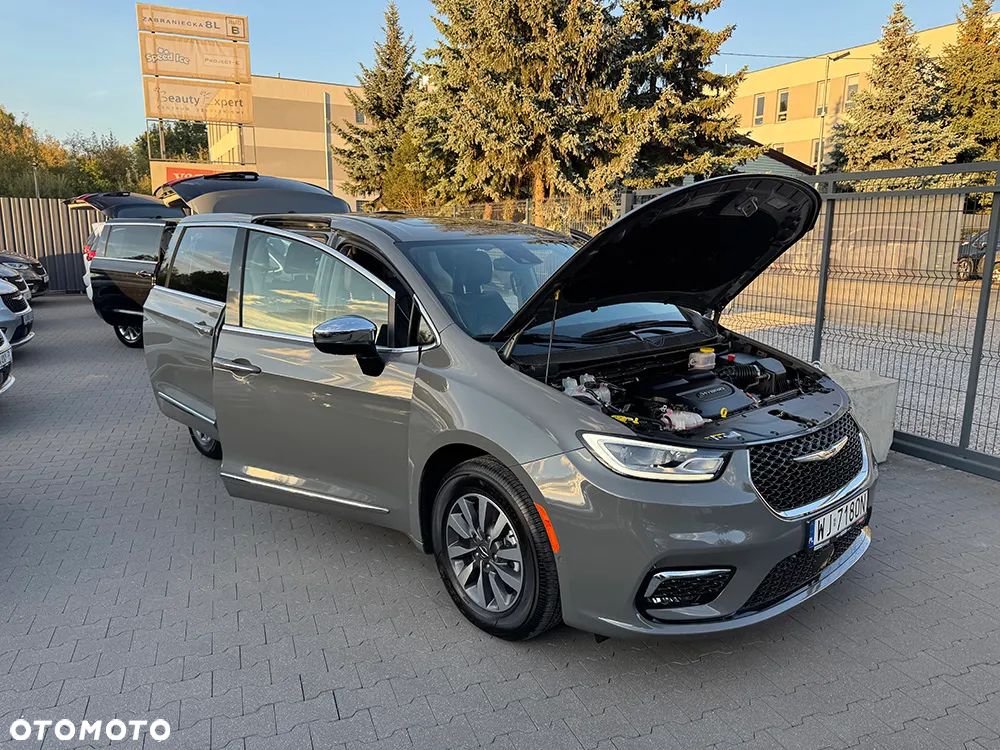 Chrysler Pacifica - 14