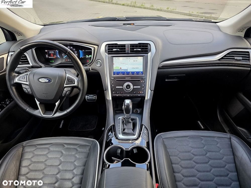 Ford Mondeo SW 2.0 Hybrid Vignale - 11