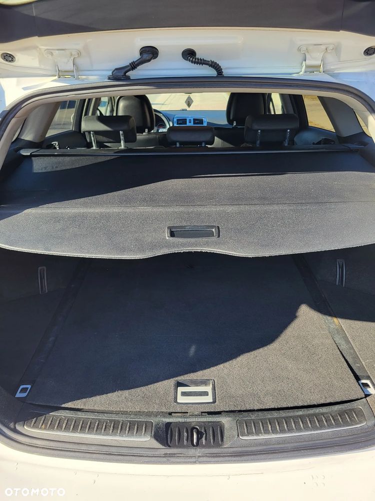 Toyota Avensis 2.0 D-4D Premium - 9