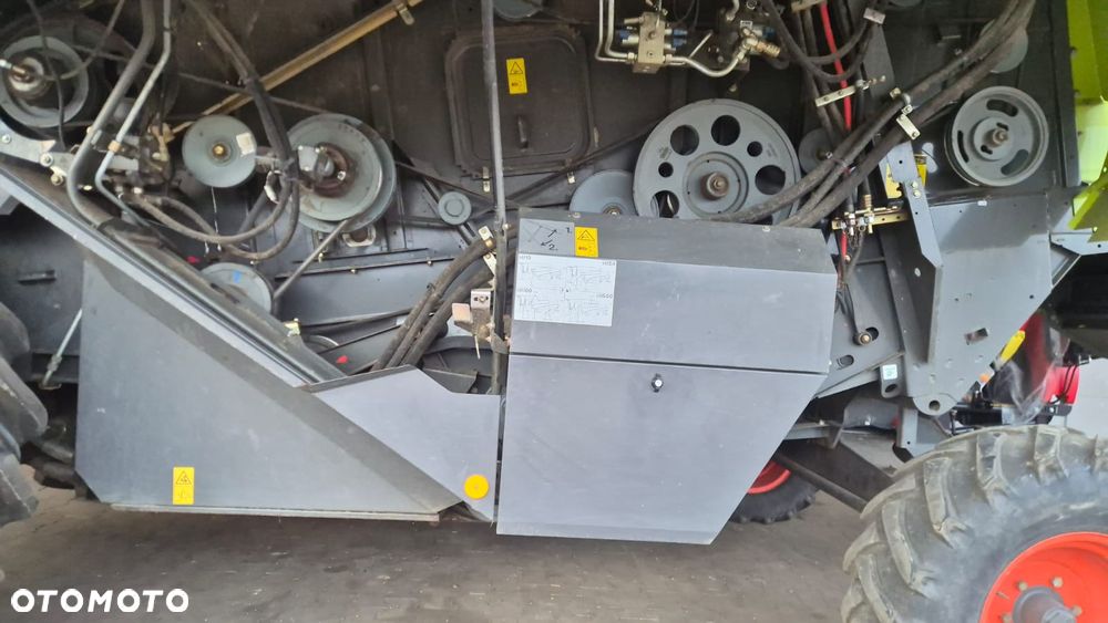 Claas Tucano 320 - 5