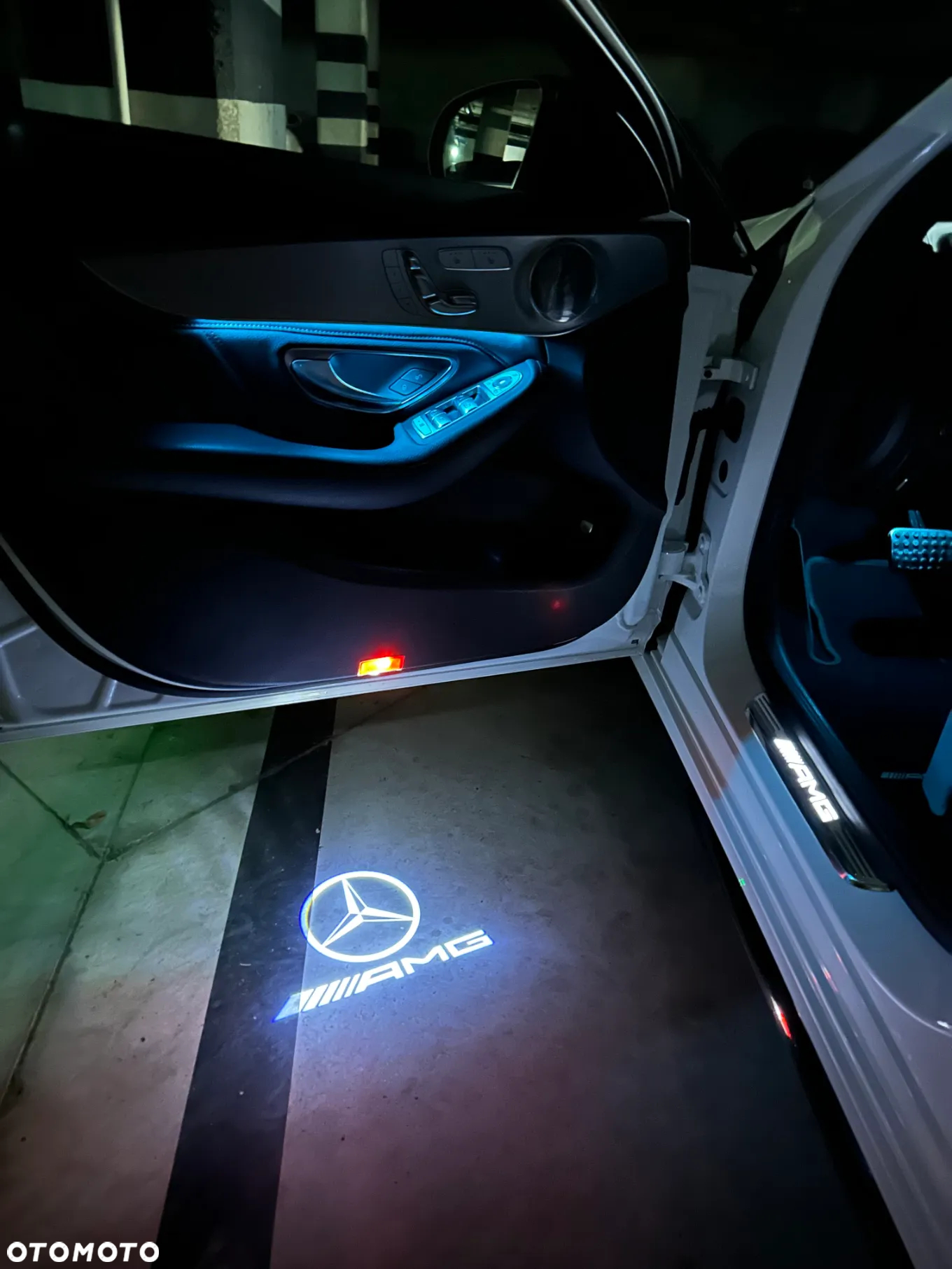 Mercedes-Benz Klasa C AMG 43 4-Matic - 23