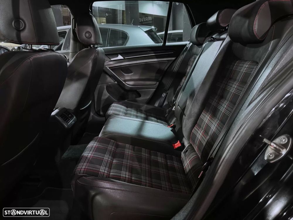 VW Golf 2.0 TSi GTi DSG - 7