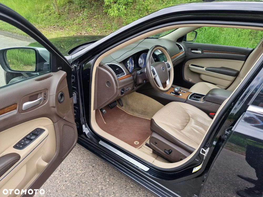 Lancia Thema 3.6 Executive - 29