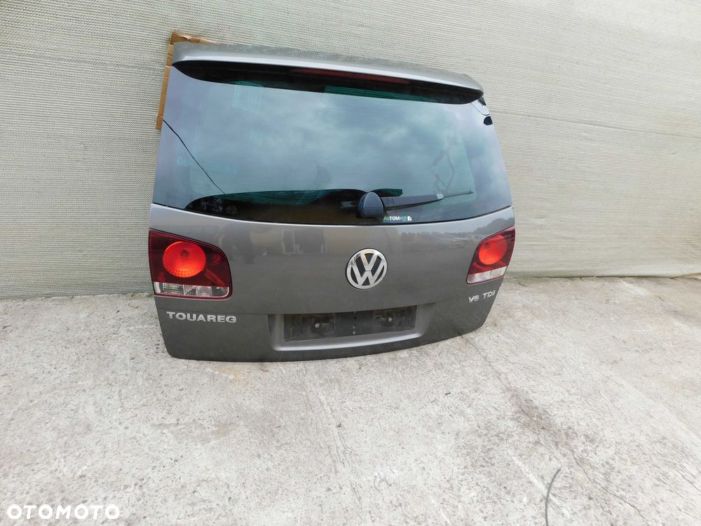 Klapa tylna bagażnika kompletna szyba lampy VW Touareg szary - 2