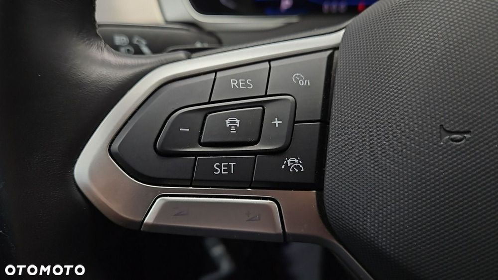Volkswagen Passat Variant 1.5 TSI EVO Elegance DSG - 17