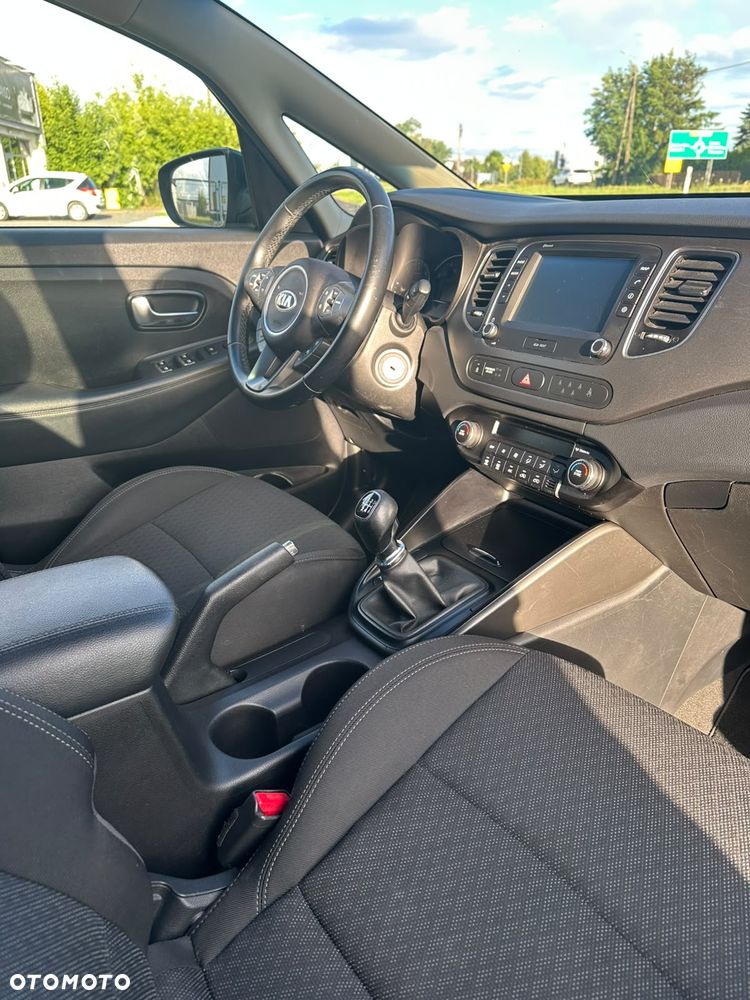 Kia Carens 1.7 CRDi 115 Dream Team Edition - 12