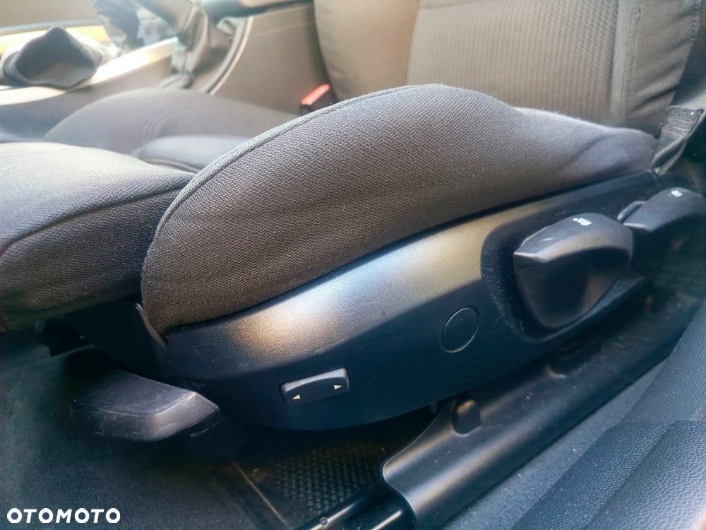 BMW Seria 3 320i - 13