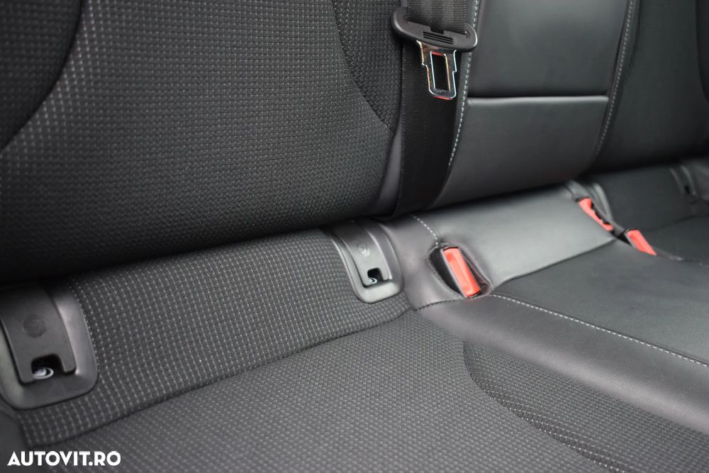 Audi A4 2.0 TDI DPF clean quattro S tronic S line Sportpaket - 28