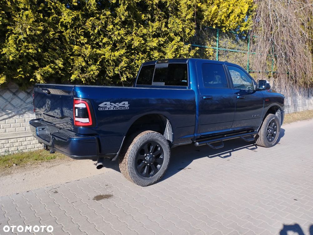 Dodge RAM - 4