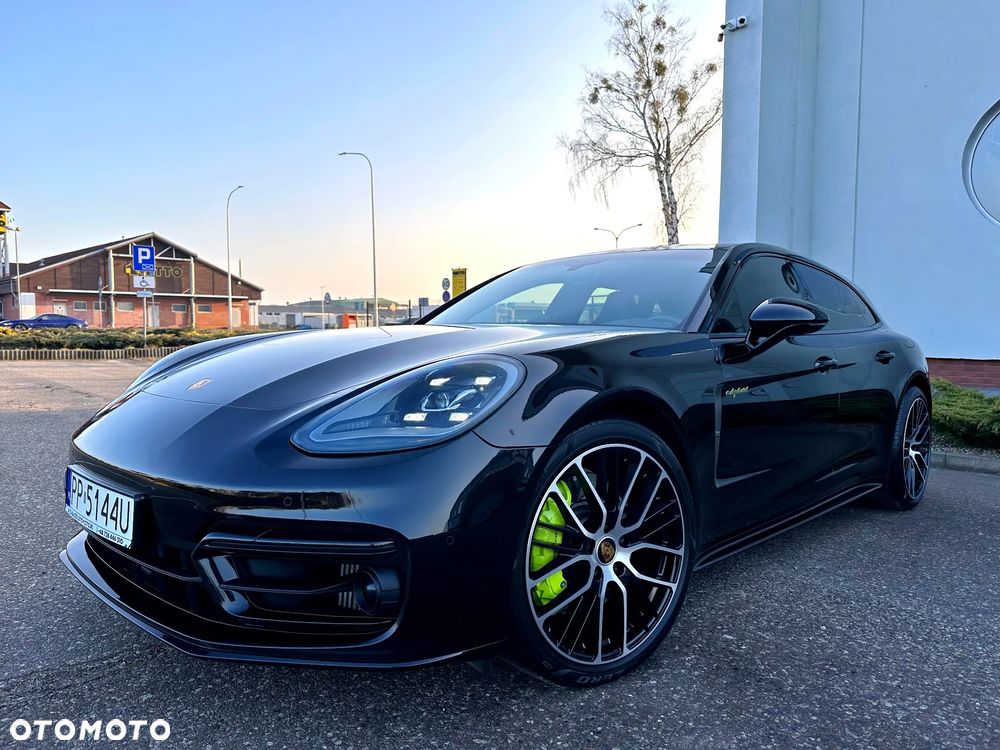 Porsche Panamera - 4