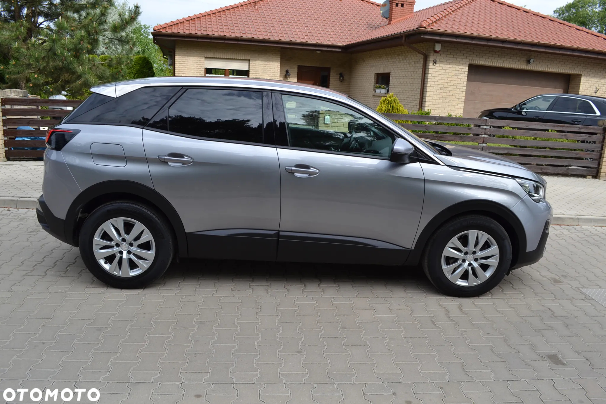 Peugeot 3008 1.2 PureTech GPF Active S&S EAT8 - 5